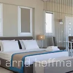 Hotel Sarti Beach