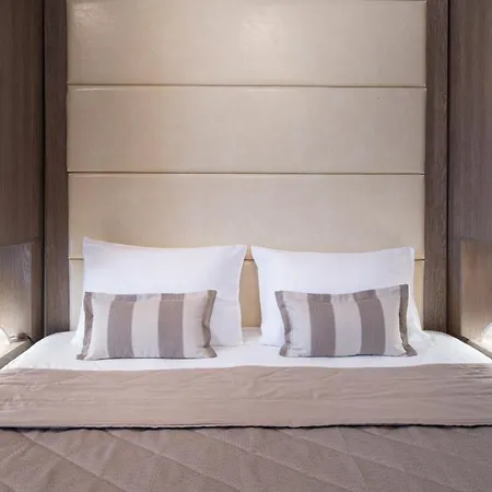 فندق Hotel Sarti Beach سارتي