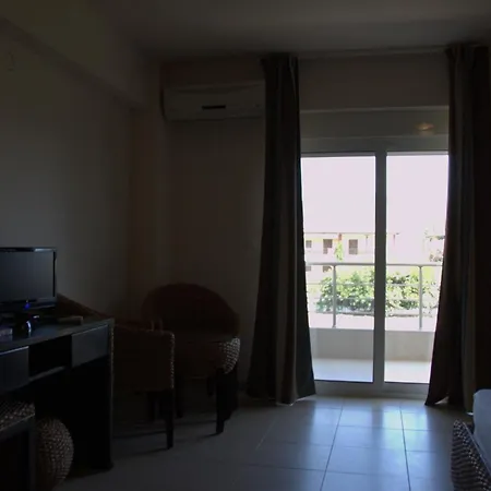 Hotel Sarti Beach ホテル