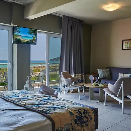 ホテル Hotel Sarti Beach *