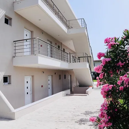 Hotel Sarti Beach サルティ