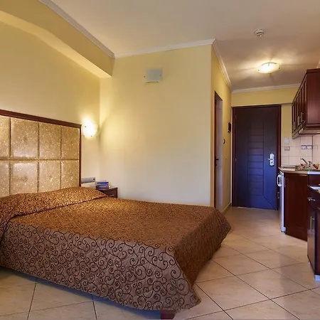 Hotel Sarti Beach * サルティ