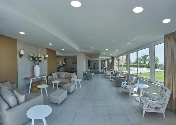 Hotel Sarti Beach * Сарти