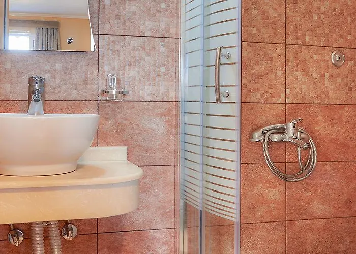 Hotel Sarti Beach * Сарти