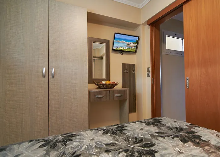 Hotel Sarti Beach * Сарти