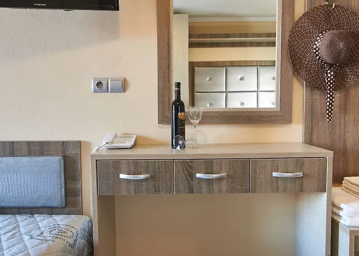 Hotel Sarti Beach * Сарти